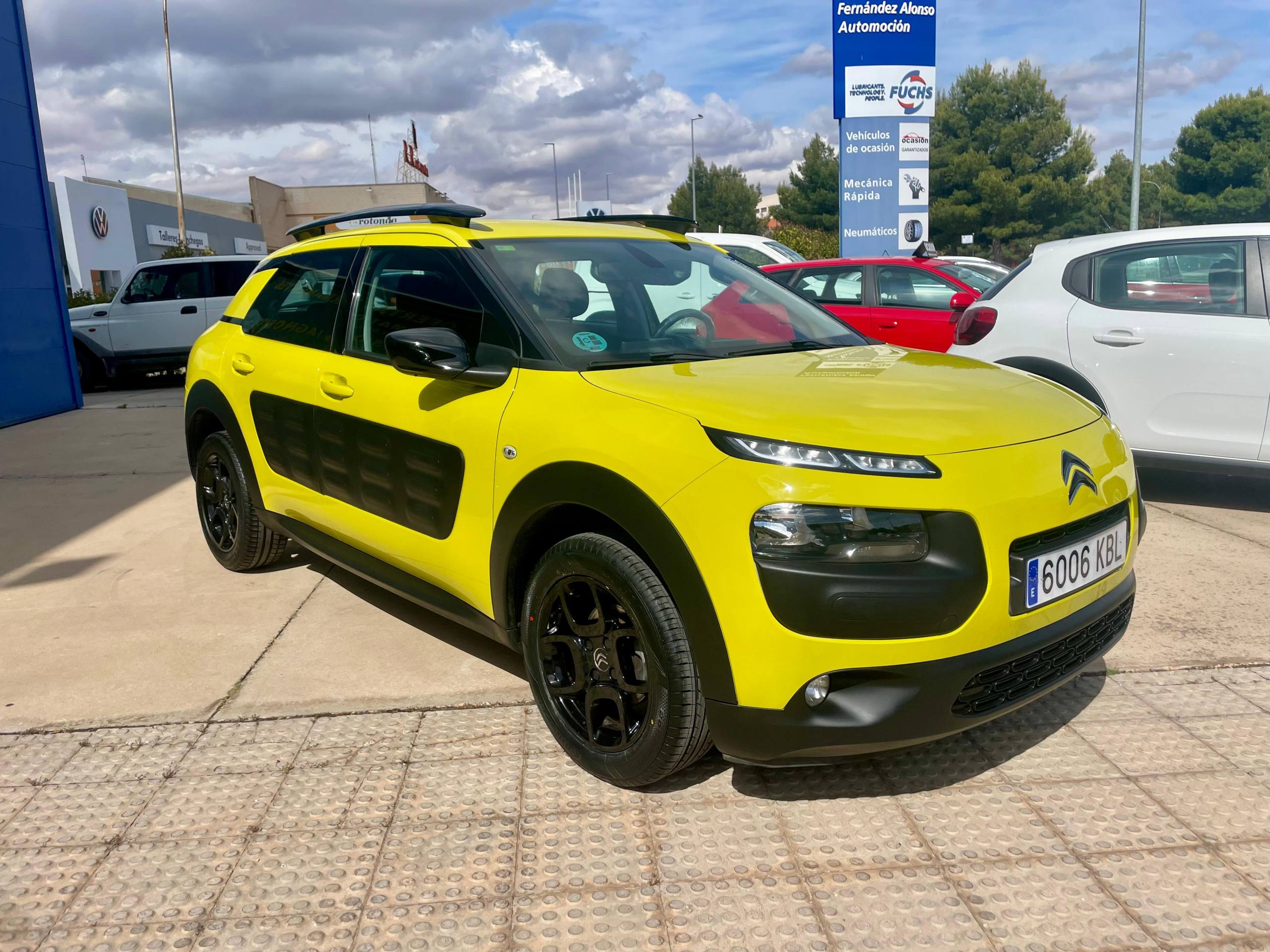 
								CITROEN C4 CACTUS 6006KBL full									