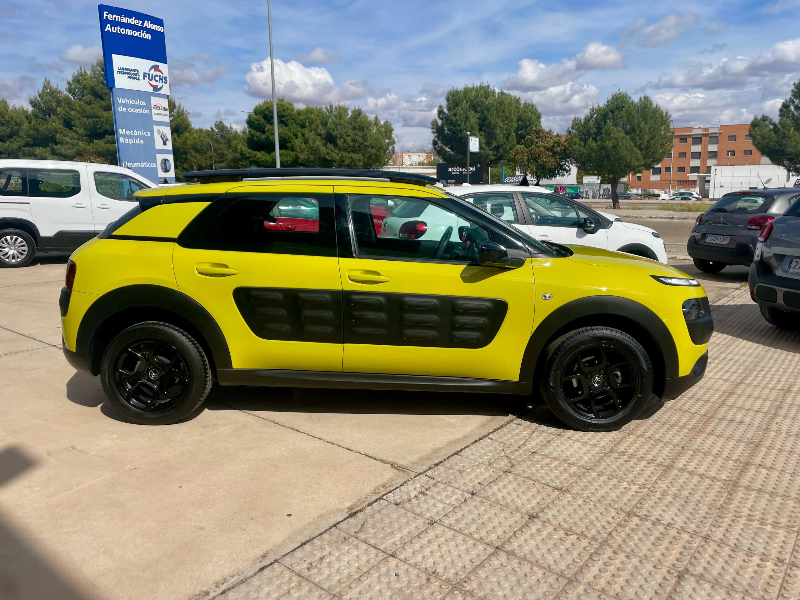 
								CITROEN C4 CACTUS 6006KBL full									