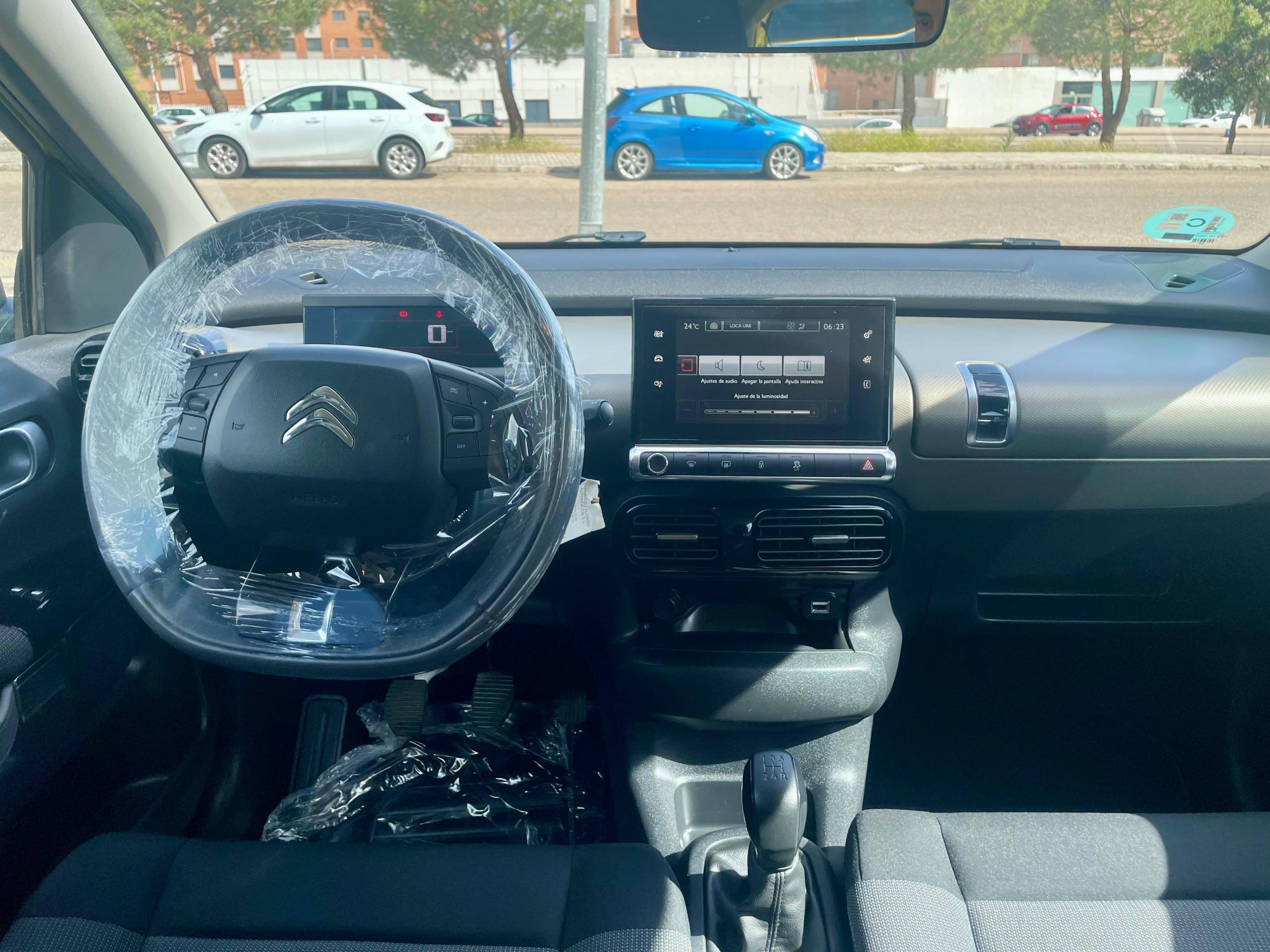 
								CITROEN C4 CACTUS 6006KBL full									