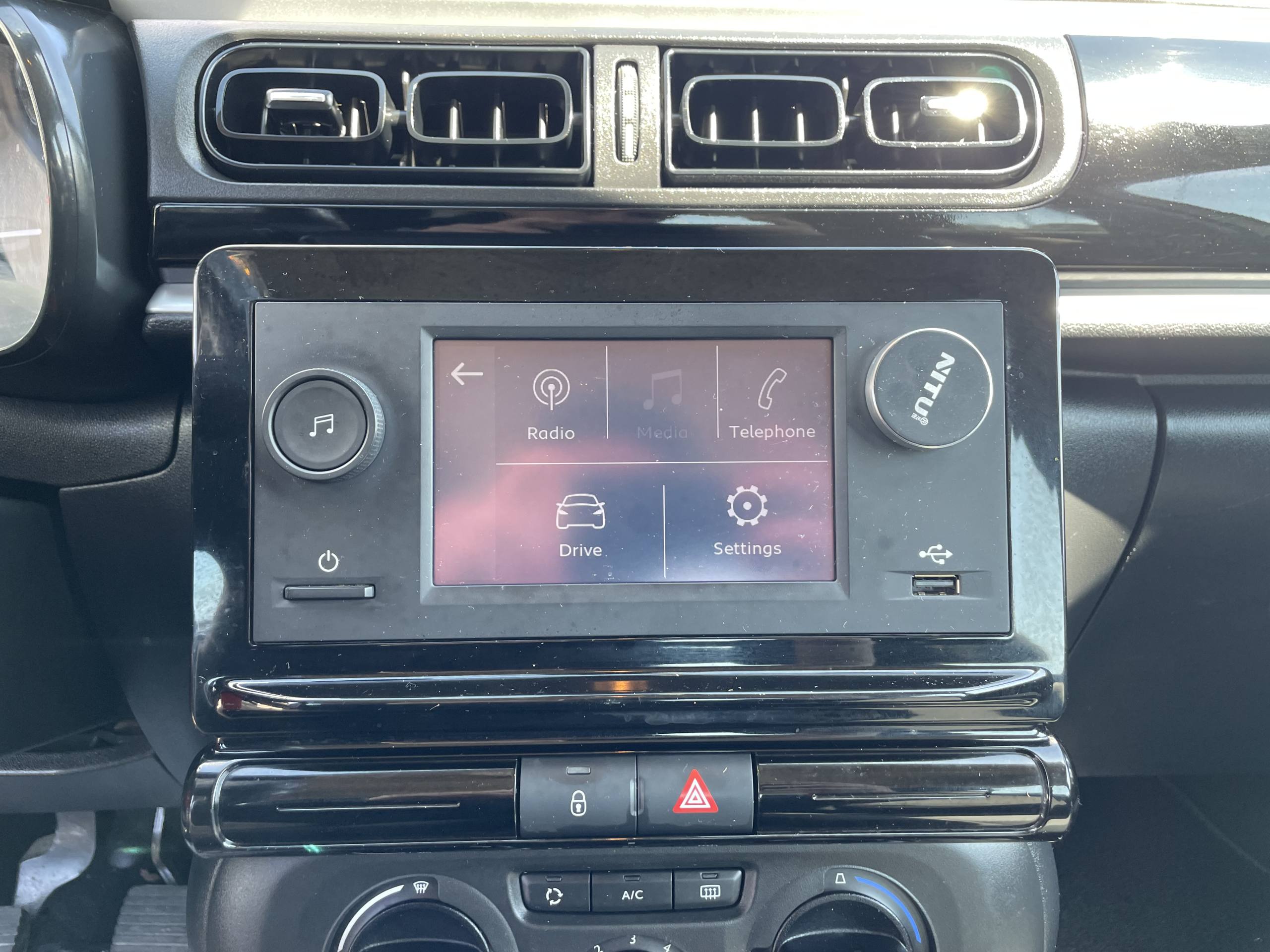 
								CITROEN C3 full									