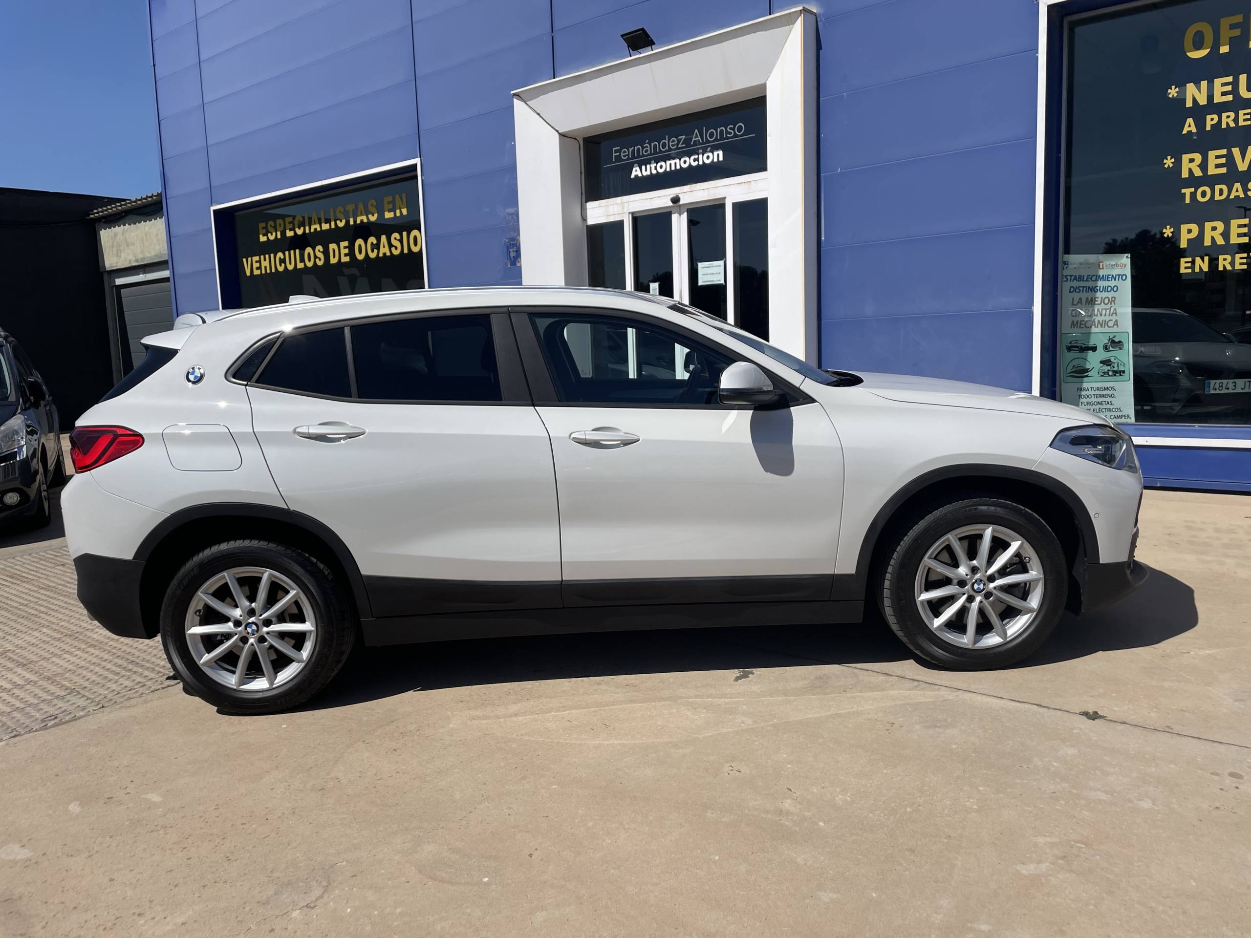 
								BMW X2 full									