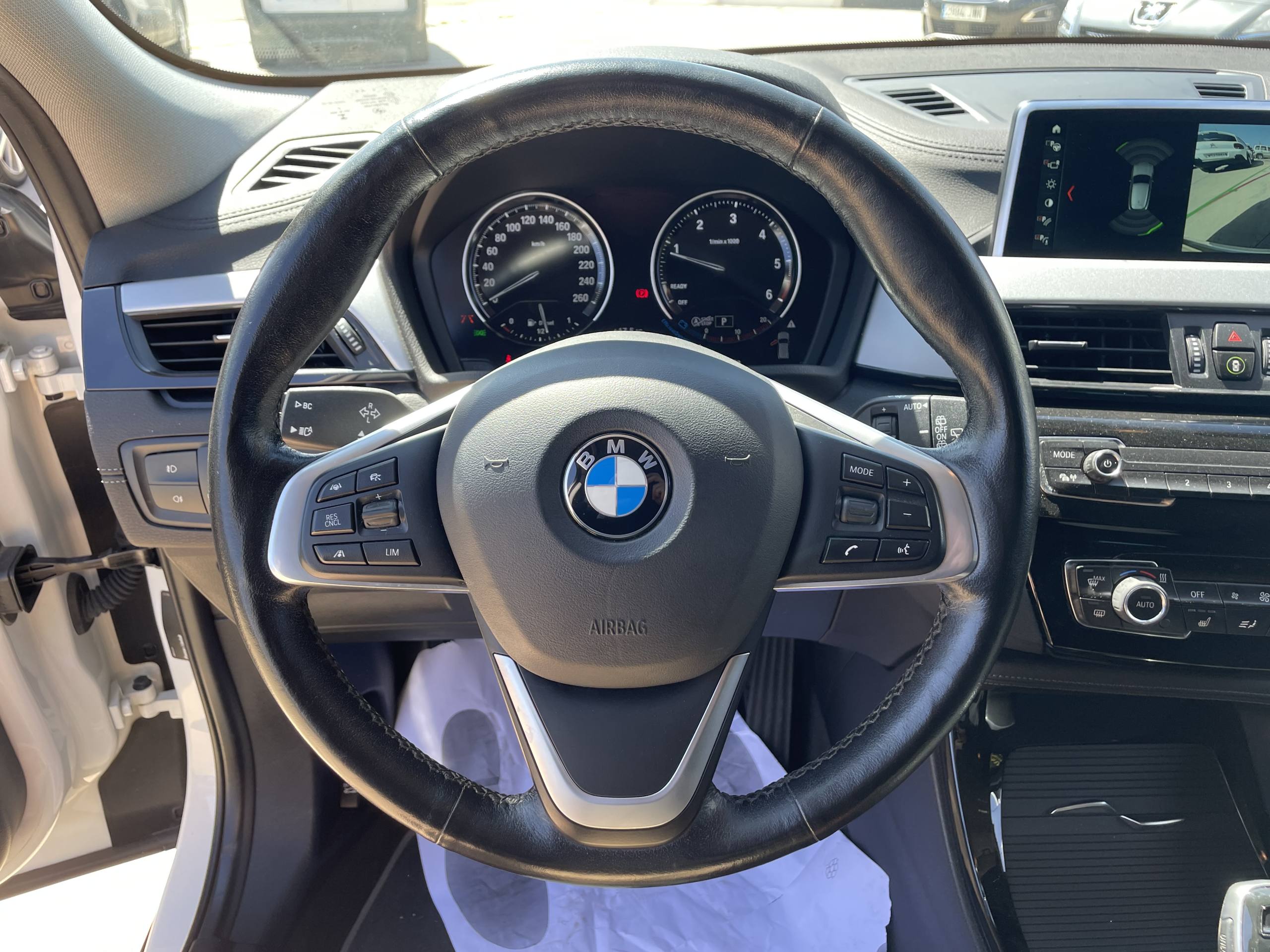 
								BMW X2 full									