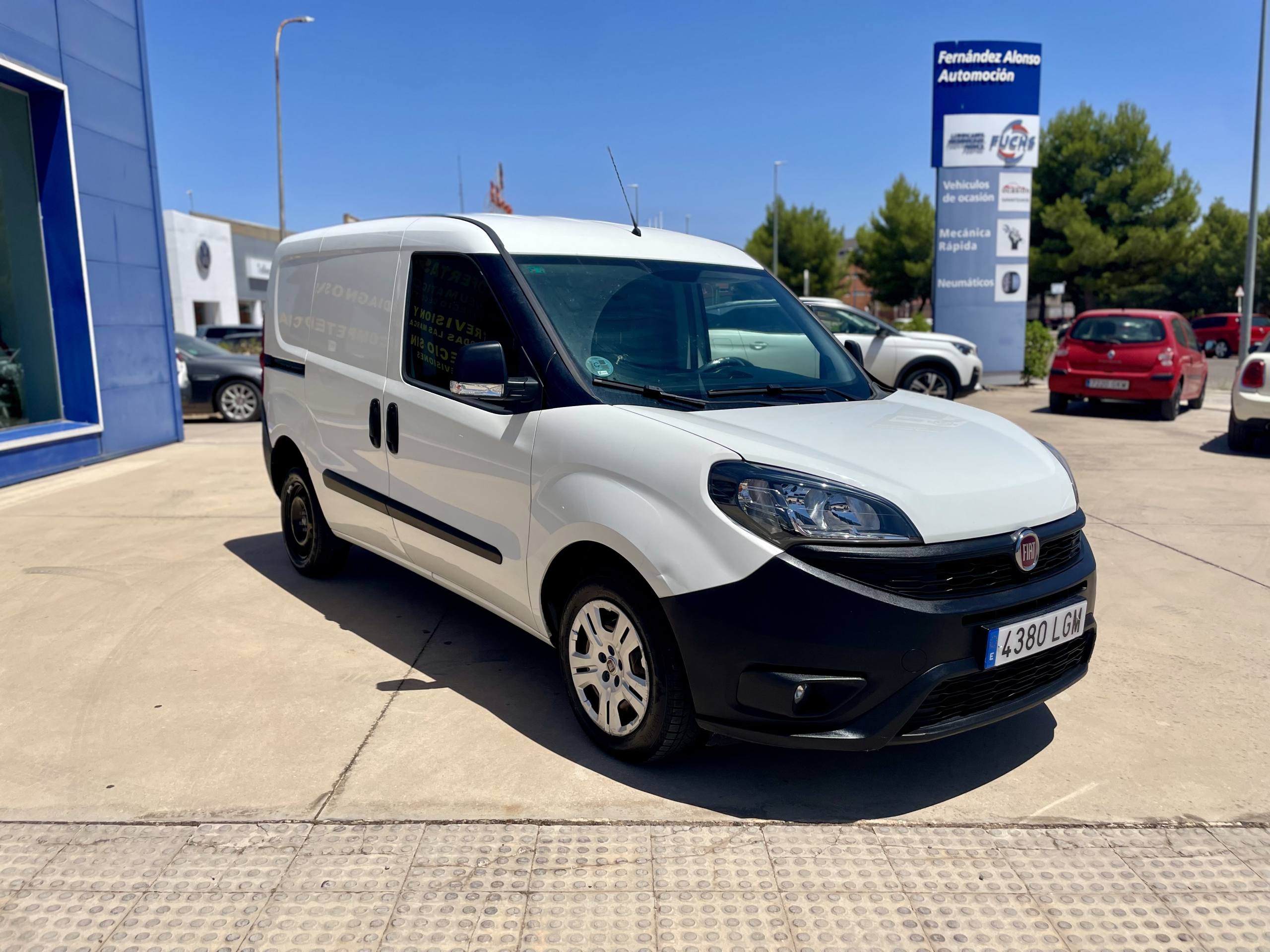 
								FIAT DOBLO full									