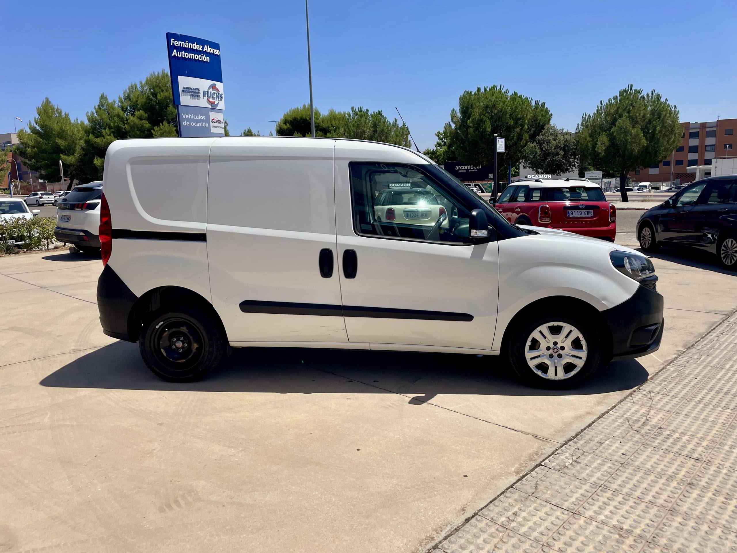 
								FIAT DOBLO full									