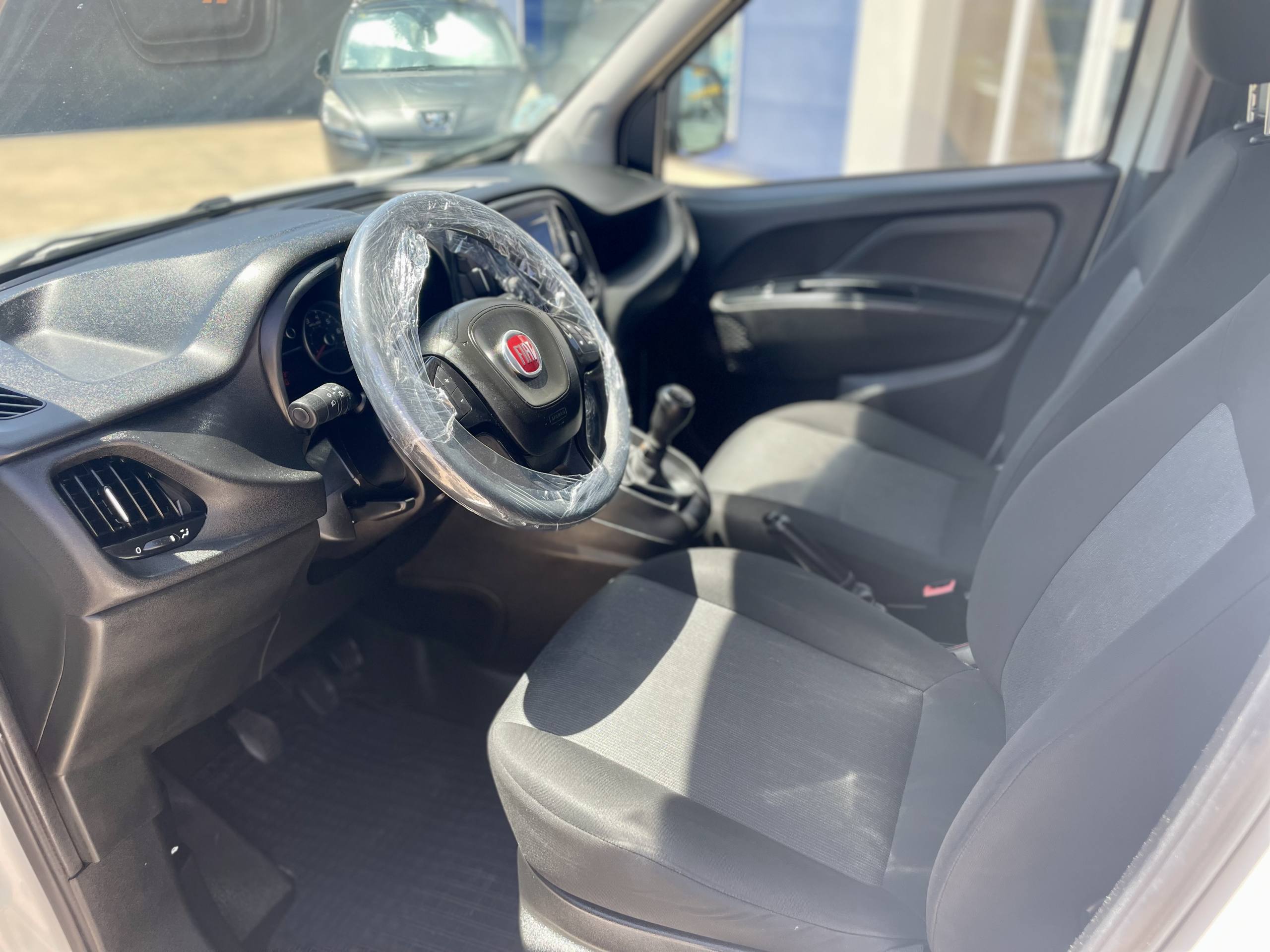 
								FIAT DOBLO full									