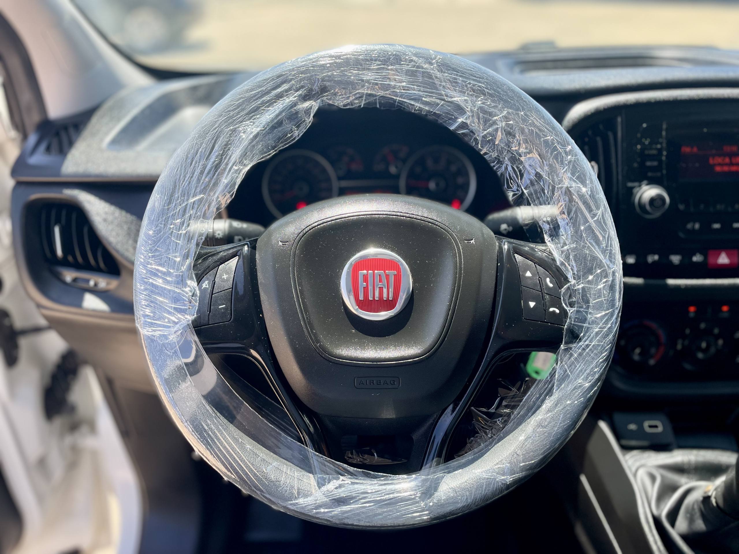 
								FIAT DOBLO full									