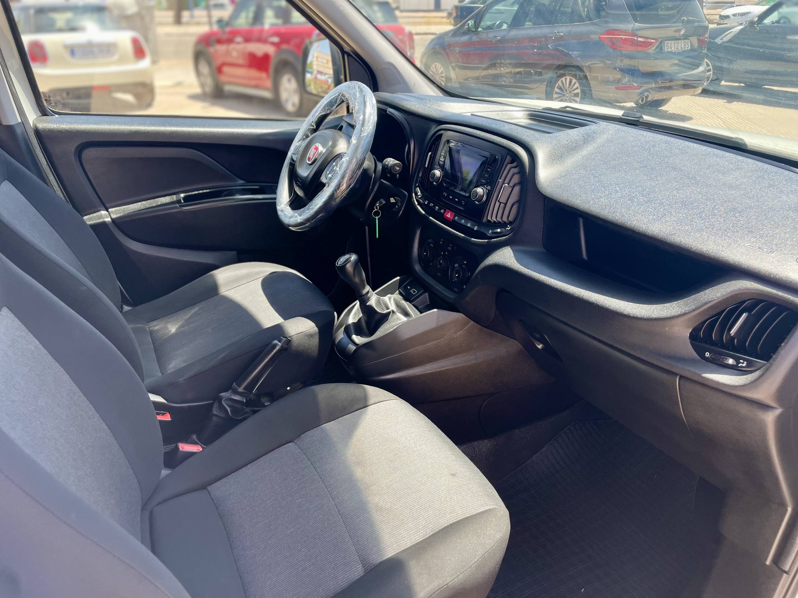 
								FIAT DOBLO full									