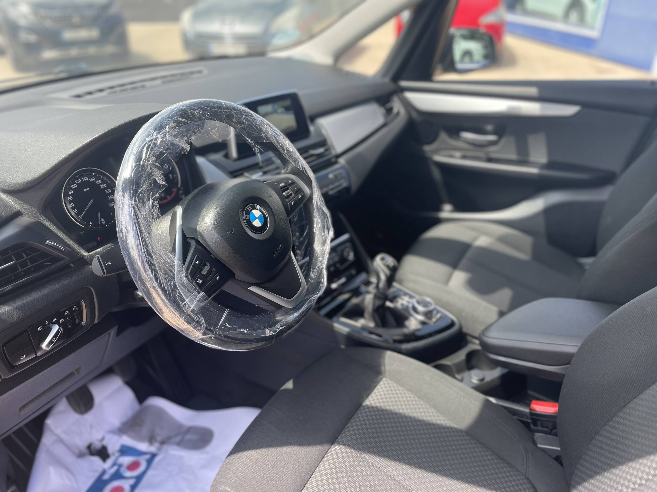 
								BMW 218I full									