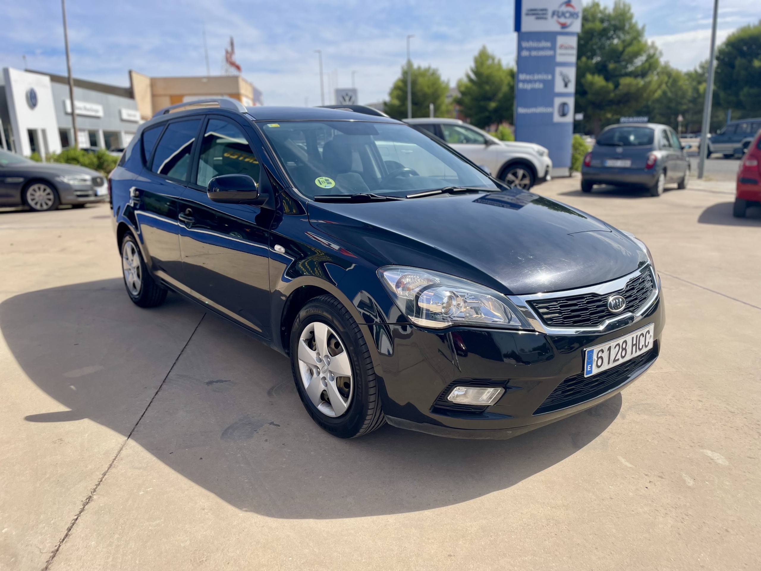 
								KIA CEED full									