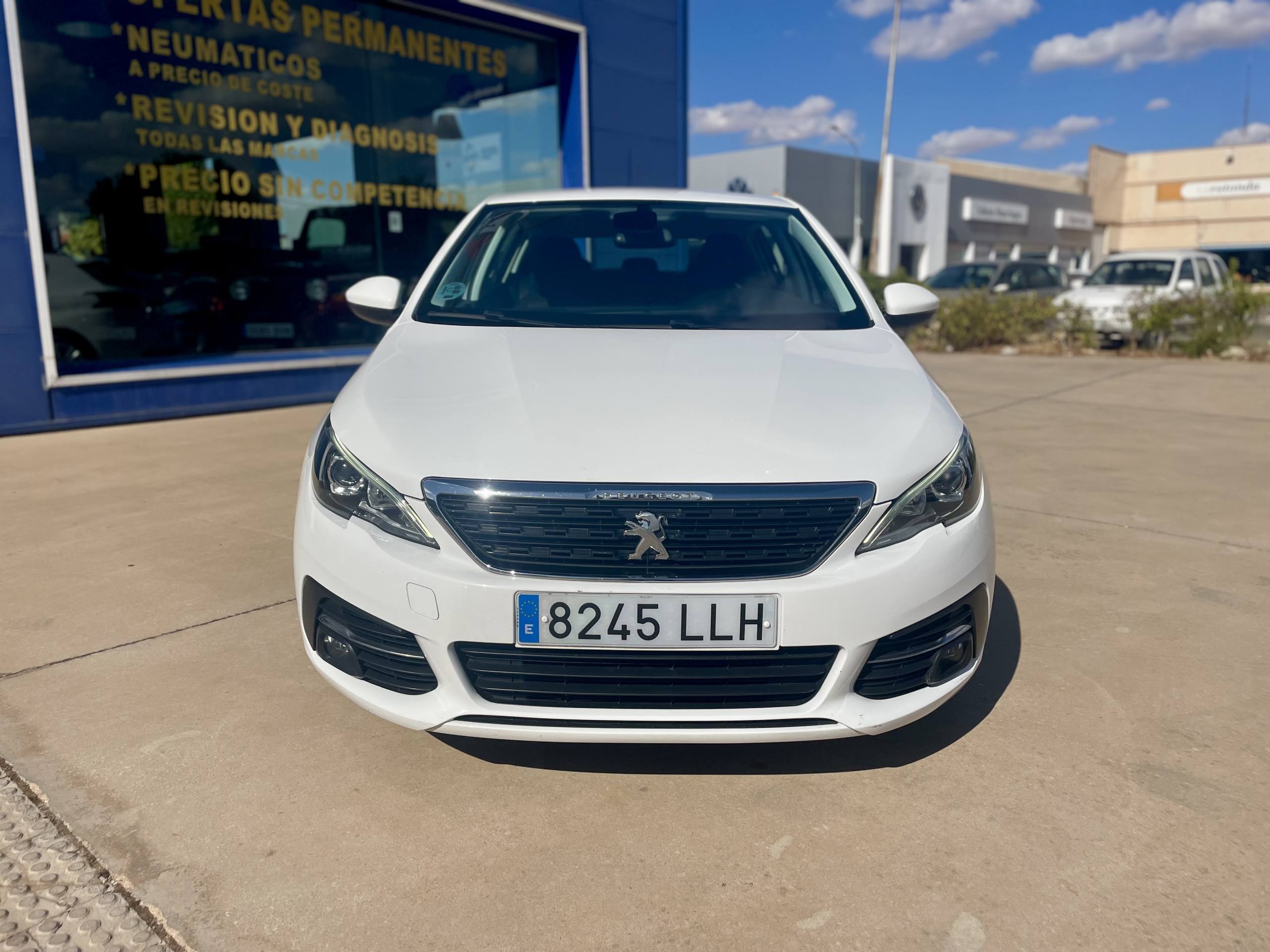 
								PEUGEOT 308 full									